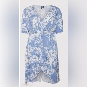 Vero Moda Curve Lexie Floral Wrap Front Dress